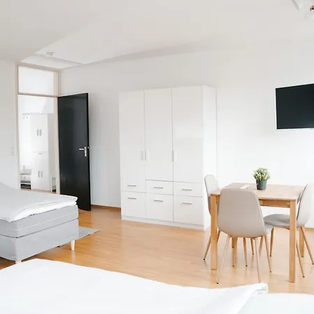F&e - Gross, Freundlich Hell Appartement *